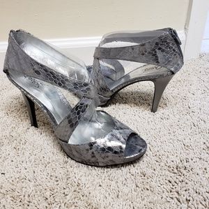 Carlos Santana, silver, size 10 party heels